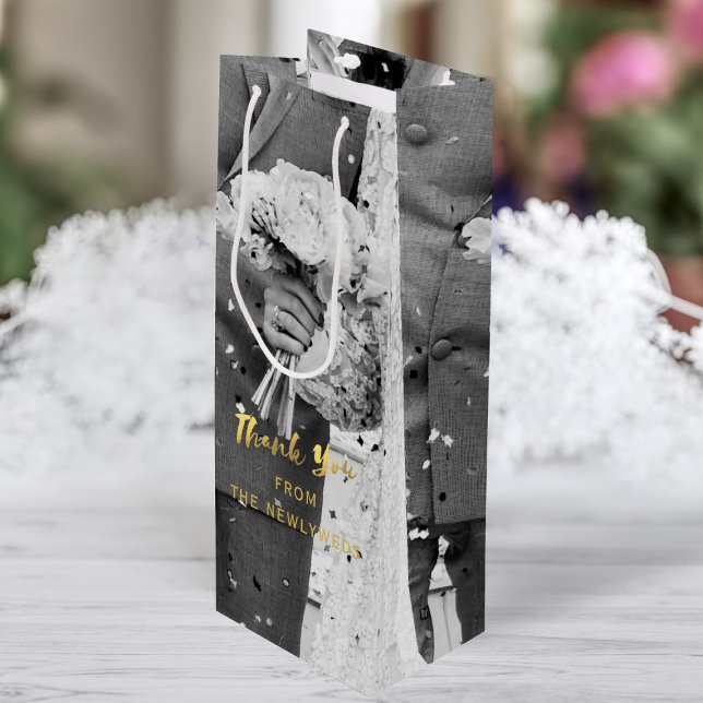 Pour Bouteille Sac cadeau de vin de Mariage photo personnalisé (Add your photo and name and fill with wine (the best gift of all))