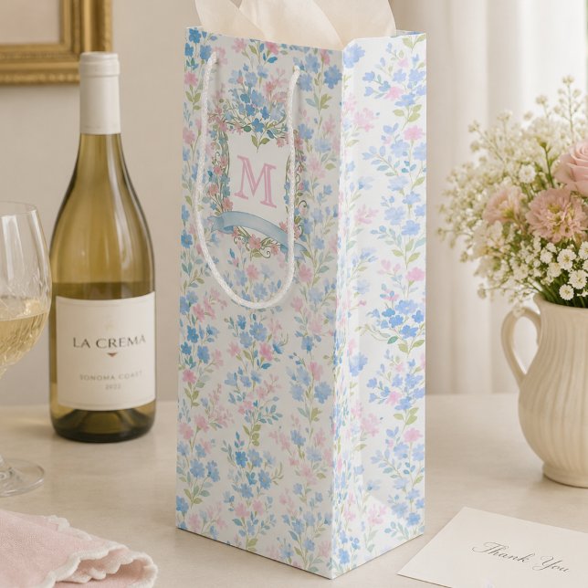 Pour Bouteille Sac de cadeau à monogramme floral élégant (personalized elegant grandmillennial floral wine gift bag with custom family crest monogram initial)