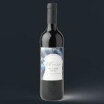 Pour Bouteilles De Vin Peacock Étiquette<br><div class="desc">Ces étiquettes de bouteilles de vin personnalisées disposent d'un paon aquarelle avec des plumes dans les tons bleu royal, vert et violet. Utilisez les champs modèle pour do-it-yourself vos informations personnalisées. Un choix majestueux pour les mariages maximalistes et de jardin. Pour voir l'ensemble de la papeterie thématique mariage et des...</div>