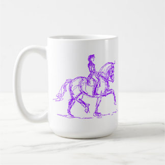 Pourpre de tasse de cheval de dressage