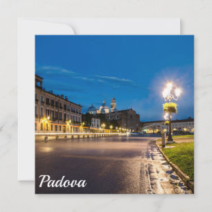 Prato della Valle la nuit à Padova, Italie