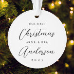 Premier Noël classique moderne en tant que M. Mme<br><div class="desc">Décor de Noël sur mesure avec calligraphie à la main moderne "Notre 1er Noël" avec photo et année sur mesure.</div>