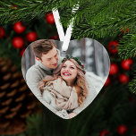 Premier Noël en tant que Monsieur et Madame Mariag<br><div class="desc">L'ornement en forme de coeur pour un couple marié récemment présente une photo mariage sur le devant avec le libellé "Premier Noël comme M. et Mme" et l'accent du coeur sur le dos. Personnalisez le libellé monogramme personnalisé moderne avec les prénoms et la date du mariage. Les couleurs rouge, noir...</div>