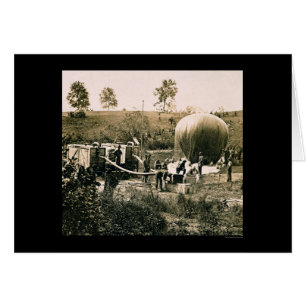 Préparation d'un ballon militaire, moulin de