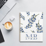 Preppy esthétique Fleur sauvage rétro Monogramme b<br><div class="desc">Présentant notre Preppy Aesthetics Retro Fleur sauvage Motif Monogrammed Planner - une combinaison élégante d'élégance et de fonctionnalité, conçu pour ravir toute personne avec une appréciation pour l'esthétique et le charme vintage preppy. Inspiré par des teintes bleues douces et orné d'un délicat assortiment de petites fleurs, ce planificateur est l'exemple...</div>