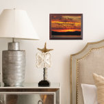Prière de sérénité Plaque murale du coucher de sol<br><div class="desc">Plaque murale en bois qui présente l'image d'un coucher de soleil orange spectaculaire,  avec les paroles inspirantes de la prière de sérénité. Sélectionnez la taille de la plaque murale. Fait un cadeau réfléchi pour la famille et les amis!</div>