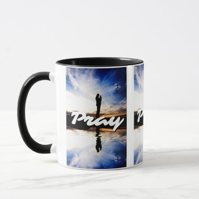 Priez chaque jour Mug à deux tons (Gauche)