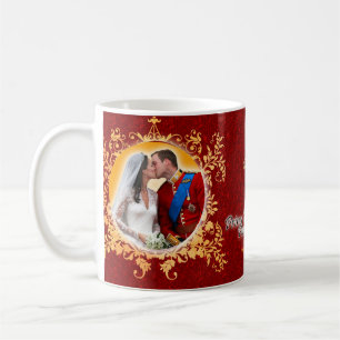 Prince William et tasse de baiser de Kate