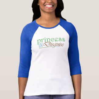 Princesse dans le T-shirt de déguisement