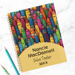 Professeur coloré Tutoring Cartoon Crayon Motif<br><div class="desc">Disposez-vous avec ce planificateur dynamique et inspiré de la crayon conçu pour les enseignants suppléants. Cette conception créative est composée d'un agencement gai de crayons colorés, symbolisant l'apprentissage et la créativité, ce qui la rend parfaite pour les professionnels de l'éducation. Le design avant est doté d'un motif de crayon complet,...</div>