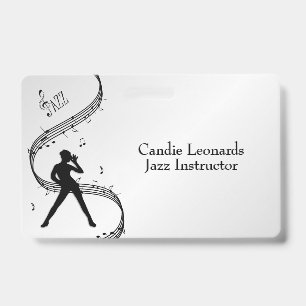 Professeur de danse jazz avec nom et badge de post
