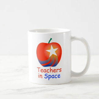 Professeurs dans la tasse de logo de l'espace