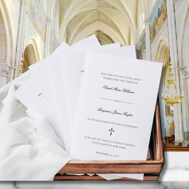 Programme de cérémonie de mariage catholique de Sa (This elegant Catholic wedding program has been designed specifically for a Nuptial mass.)