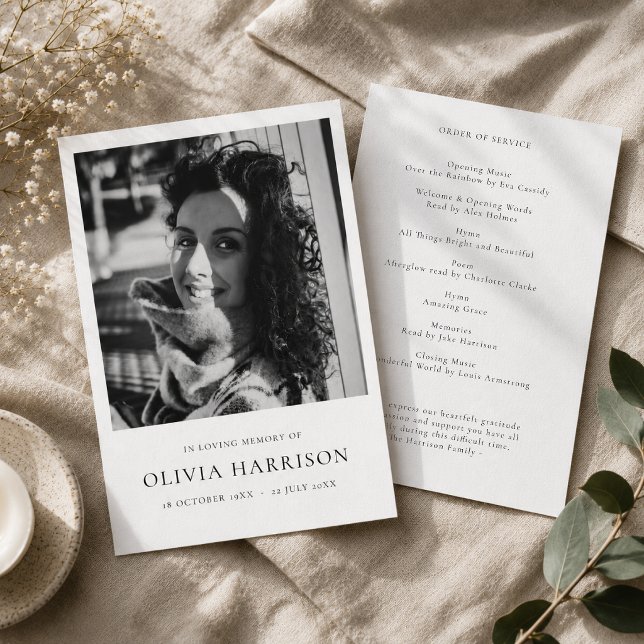 Programme de funérailles | Carte photo de service  (Personalized funeral program with photo front and order of service back for memorial guests.)
