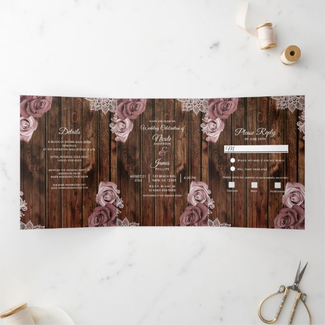 Programme de mariage trifolié en bois rustique ros (Intérieur)