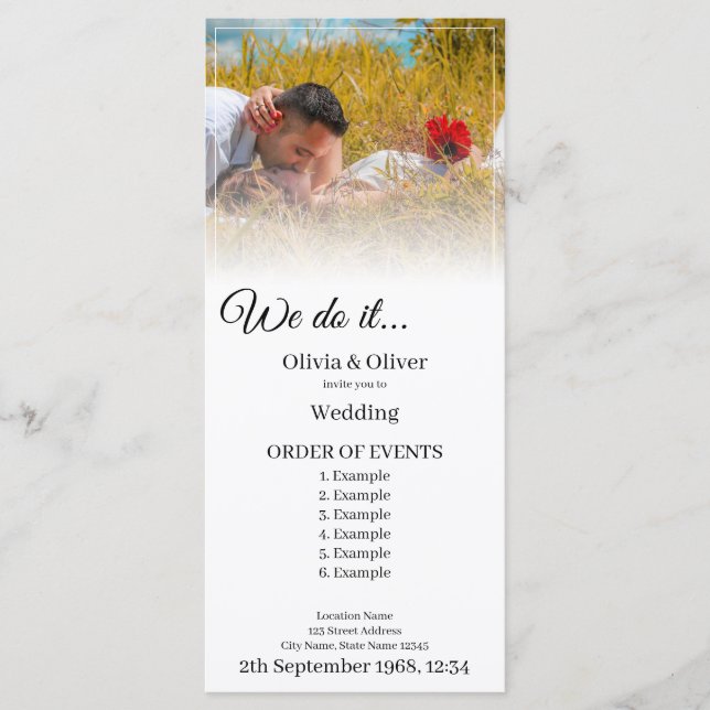 Programme Nous le faisons - Embrasser un couple sur un pré (Devant)