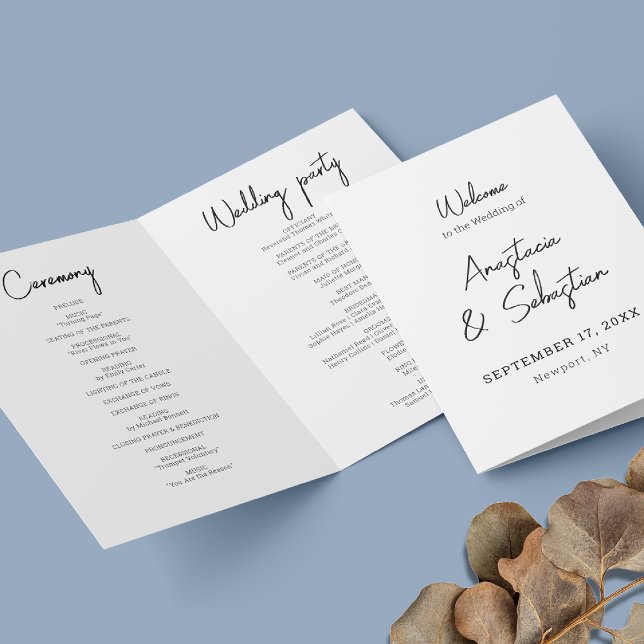 Programme Script de calligraphie Mariage plié noir et blanc (Calligraphy Script Black & White Bi Folded Wedding Program)