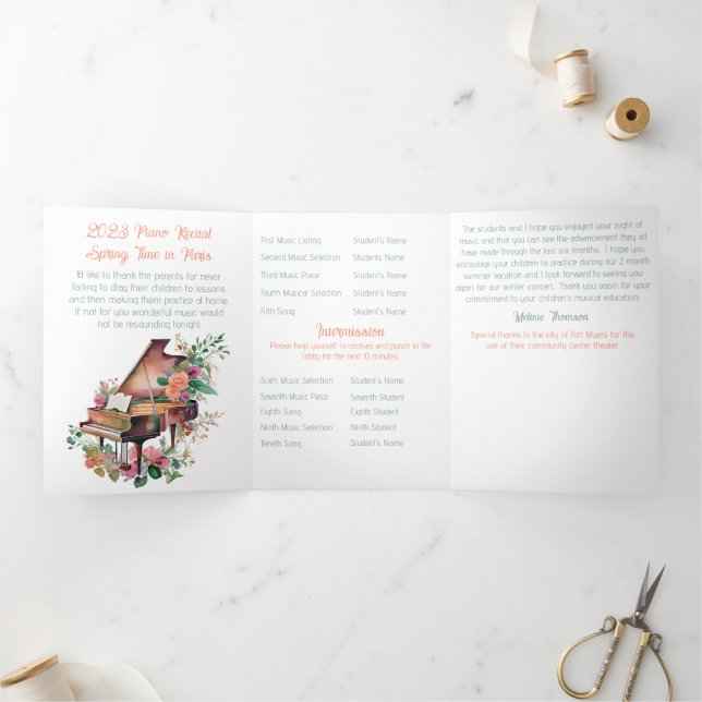 Programme Trois Volets Brown Baby Grand Piano Considérant (Intérieur)