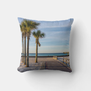 Promenade Pavée Vers Le Coussin De Plage De Pensac