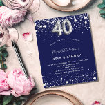 Prospectus 11,4 Cm X 14,2 Cm 40e anniversaire marine bleu argent budget invitat<br><div class="desc">Veuillez noter que cette invitation est sur papier de prospectus et très mince. Les enveloppes ne sont pas incluses. Pour des invitations plus épaisses (même conception), veuillez visiter notre magasin. Une invitation moderne, élégante et glamour pour une fête de 40e anniversaire. Un arrière - plan bleu marine, décoré de faux...</div>