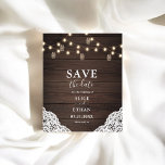 Prospectus 11,4 Cm X 14,2 Cm Budget Boho Mason Jars Mariage Enregistrer La Date<br><div class="desc">Budget Boho mariage chic enregistrer la date flyer dispose de bocaux de mason et des lampes à cordes sur le bois.</div>