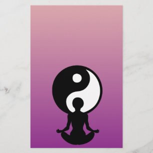 Prospectus 14 Cm X 21,6 Cm Jeune fille pratiquant le yoga