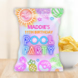 Prospectus 21,6 Cm X 24,94 Cm Enveloppe de sac à chips de la fête de la piscine<br><div class="desc">Ajoutez un peu de flair à vos collations grâce à notre bac à chip Party Pool Wrappers! Avec un design néon dynamique qui met en valeur tous les éléments amusants d'une fête de piscine - du soleil et du palmier aux flotteurs de piscine et aux flamants roses - ces enveloppements...</div>