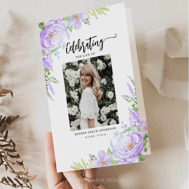 Prospectus 21,6 Cm X 24,94 Cm Pétales violets doux pliés Programme funéraire (Créateur téléchargé)