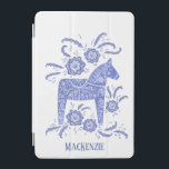 Protection iPad Mini Cheval de Dala suédois Nom personnalisé bleu<br><div class="desc">Un traditionnel Dala Horse de Suède. Supprimez ou modifiez le nom pour customiser.</div>