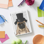 Protection iPad Pro Carlin, Hound officiel et Casquette<br><div class="desc">Carlin,  Hound officiel et Casquette par FabFunky. Dispose d'un carlin dapper portant un tophat et un monocle amusants. | 191403D</div>