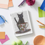 Protection iPad Pro Chat noir en Teacup<br><div class="desc">Chat noir en Teacup par FabFunky. Dispose d'un chat assis dans une belle tasse à thé fleurie. | 191389D</div>