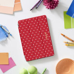 Protection iPad Pro Cover Cool rétro Rouge Blanc Pois Or Monogramme<br><div class="desc">Créez votre propre personnalisation, personnalisée, élégante stylisée de typographie faux or nom monogramme / initiales, monogrammed, rétro, cool, chic, élégant, blanc pois sur le design motif rouge de Noël, tendance, magnétique iPad couverture intelligente qui se plie en positions multiples stand et dispose intérieur microfibre gris qui aide à protéger votre...</div>