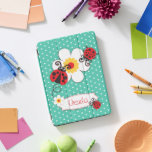 Protection iPad Pro Cover Les filles adorées ladybugs nom rouge aqua<br><div class="desc">Parfait pour protéger l'appareil de votre enfant. Ajoutez le nom des filles de votre choix à cette couverture. Lit actuellement Ursula. Cet original vol de coccinelle rouge et rampe de coccinelle avec coque de fleurs de type marguerite est conçu exclusivement par Sarah Trett pour www.mylttleeden.com sur Zazzle.</div>