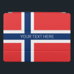 Protection iPad Pro Drapeau norvégien de pouce Apple de la coutume<br><div class="desc">Drapeau norvégien de coutume de la Norvège couverture d'iPad d'Apple de 12, 9 pouces pro avec le nom ou le monogramme. Idée de cadeau personnalisé de Noël ou d'anniversaire pour lui. Conception de cas de protecteur de drapeau de pays avec le modèle des textes. Couverture intelligente se pliante qui se...</div>