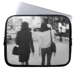 Protection Pour Ordinateur Portable Asie, Japon, Tokyo. Jeunes femmes sur le Ginza.