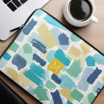 Protection Pour Ordinateur Portable Brush Strokes colorés et Monogramme jaune<br><div class="desc">Design monogrammé amusant avec un motif cool de touches de peinture désordonnées dans des couleurs vives vert,  jaune,  aqua,  et bleu.</div>