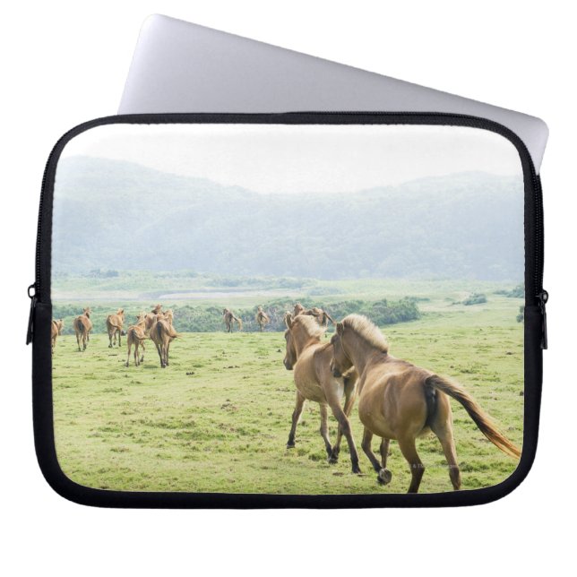 Protection Pour Ordinateur Portable Chevaux courant (Devant)