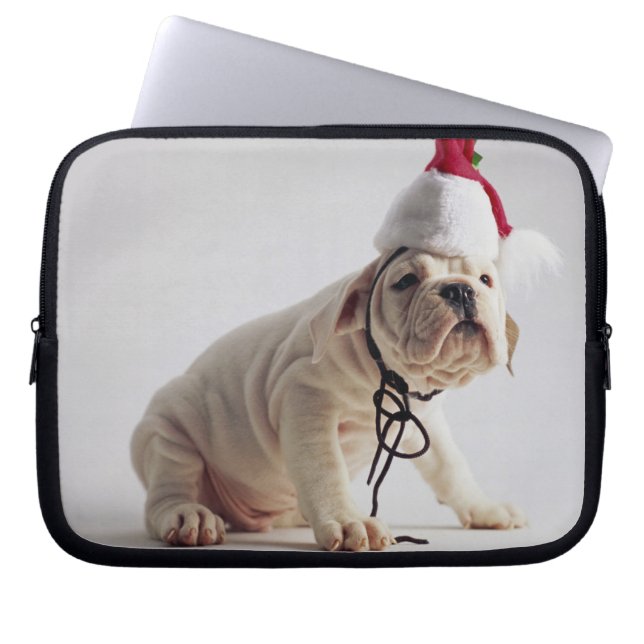 Protection Pour Ordinateur Portable Chiot de bouledogue utilisant le casquette de Père (Devant)