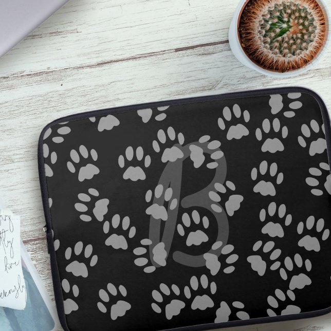 Protection Pour Ordinateur Portable Empreinte de patte de chat Motif Monogrammed noir  (Cat Paw Print Pattern Monogrammed Black and Gray Laptop Sleeve just for you)