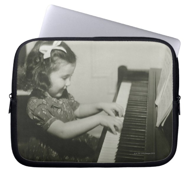 Protection Pour Ordinateur Portable Fille jouant le piano (Devant)