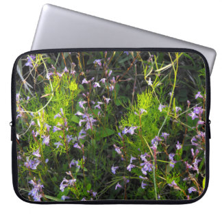 Protection Pour Ordinateur Portable Fleurs sauvages dans un champ de verdure