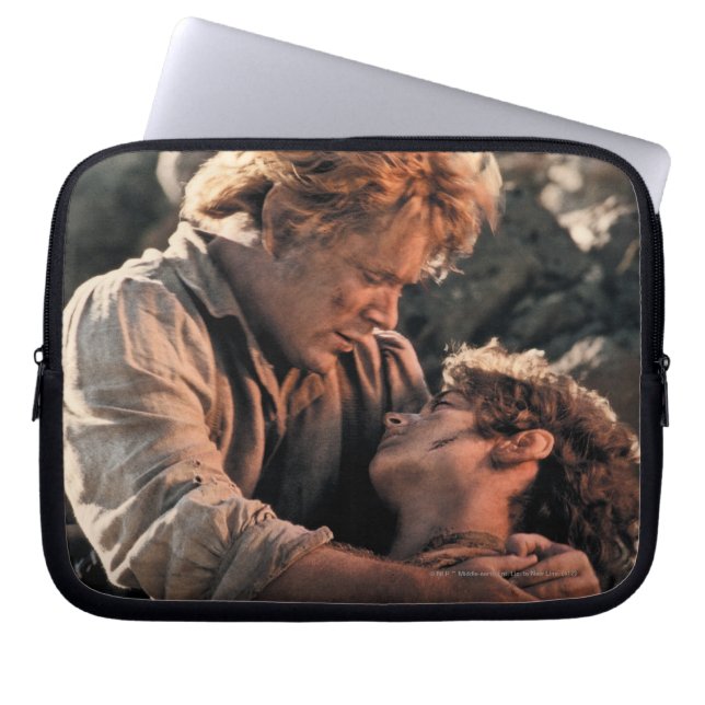 Protection Pour Ordinateur Portable FRODO™ dans les bras de Samwise (Devant)