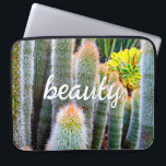 Protection Pour Ordinateur Portable Fuzzy Green Cactus Succulent Photo Script Beauté<br><div class="desc">Les cactus poussent dans les conditions désertiques les plus dures. Rêvez des jours ensoleillés et de la beauté d’un jardin d’été chaque fois que vous utilisez cette étonnante pochette d’ordinateur portable en néoprène photographie. Cette pochette pour ordinateur portable est disponible en trois tailles : 15", 13" et 10". Fait un...</div>