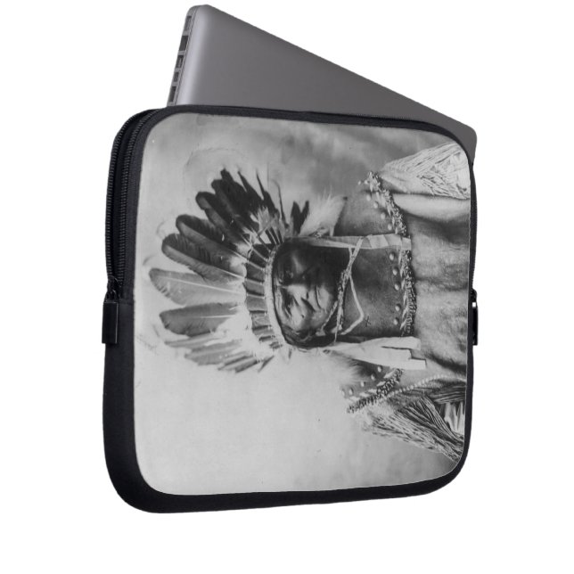 Protection Pour Ordinateur Portable 'Geronimo avec les coiffes (Devant droit)