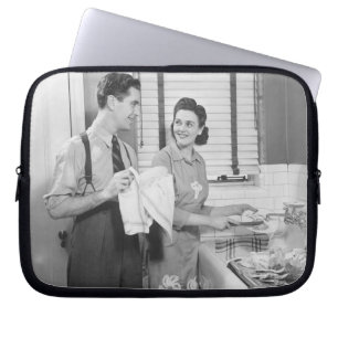 Protection Pour Ordinateur Portable Homme et femme faisant des plats