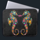 Protection Pour Ordinateur Portable Illustration de chevaux de mer floraux colorés<br><div class="desc">Jolie fleurs rétro coloré hippocampe illustration sur cercles noirs arrière - plan.</div>