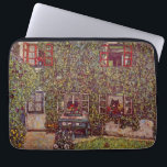 Protection Pour Ordinateur Portable Maison de Guardaboschi par Gustav Klimt, Art Vinta<br><div class="desc">La Maison de Guardaboschi (1912) de Gustav Klimt est une peinture vintage de l'époque victorienne sur le symbolisme des beaux-arts. Vue extérieure d'une maison de campagne avec des fleurs et des plantes aux fenêtres et du lierre qui pousse sur les murs. Un banc bleu se trouve en haut de la...</div>