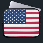 Protection Pour Ordinateur Portable Manche pour ordinateur portable USA Flag<br><div class="desc">Protégez votre ordinateur portable avec style en utilisant notre manche pour ordinateur portable élégant avec le drapeau des États-Unis d'Amérique! Réalisée avec une attention minutieuse aux détails, cette pochette est plus qu'une simple couverture protectrice, c'est une célébration du patrimoine américain et de la fierté nationale. Le design audacieux présente fièrement...</div>
