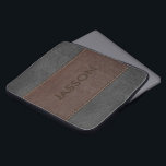 Protection Pour Ordinateur Portable Masculine Cuir Brown Et Gris<br><div class="desc">Image de cuir vintage brun et gris foncé avec effet points de suture. monogramme personnalisable.</div>