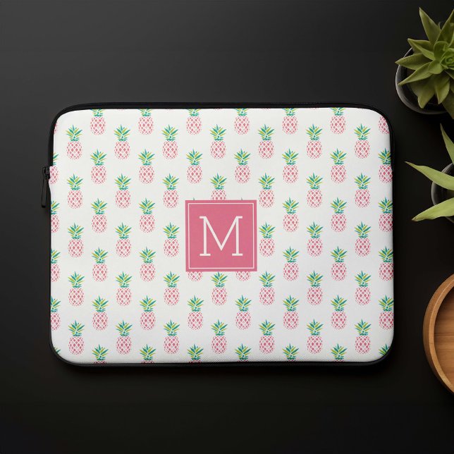 Protection Pour Ordinateur Portable Motif d'ananas rose monogramme (Créateur téléchargé)